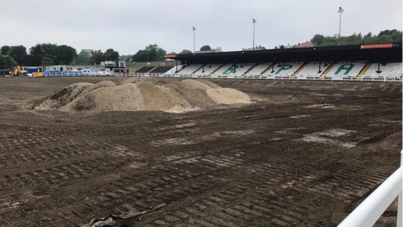 El trabajo se ha comenzado en Bradford Park Avenue