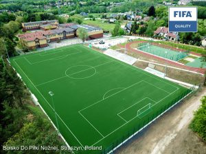 Estadio de fútbol de alto rendimiento de la comunidad straszyn