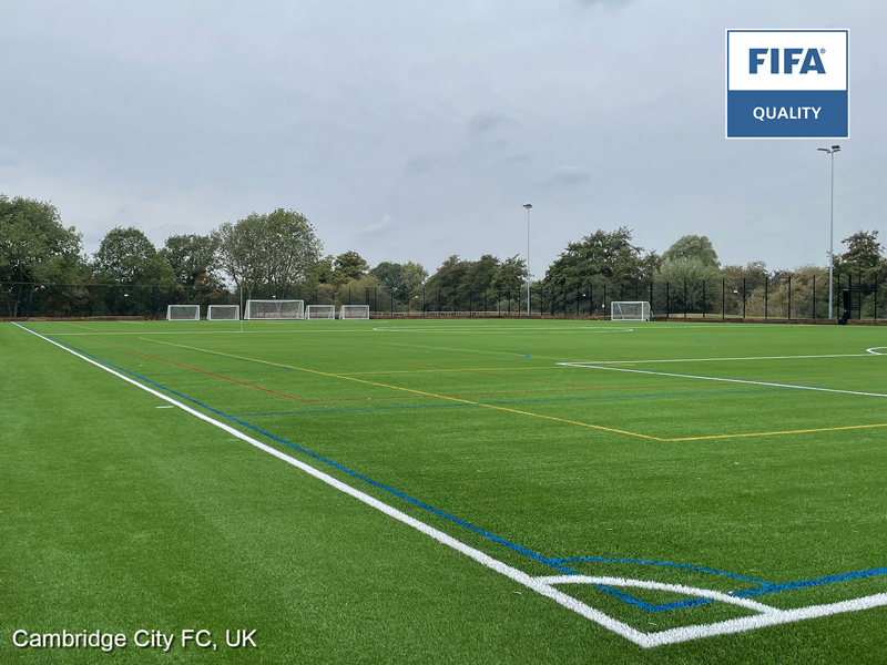 Stemgrass es un producto avanzado que se ha instalado en el campo de fútbol de Cambridge City FC.