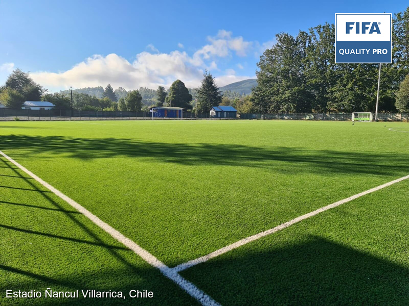La cancha de fútbol de césped artificial de CCGrass para el Estadio Ñancul Villarrica recientemente ha sido galardonada con la prestigiosa certificación FIFA Quality Pro