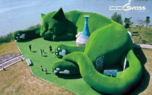 19-Escultura con Césped Sintético en Fat Cat Island
