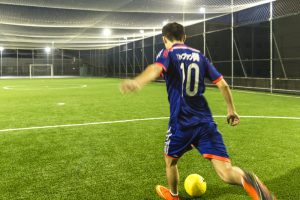 Cancha de fútbol con pasto sintético CCGrass