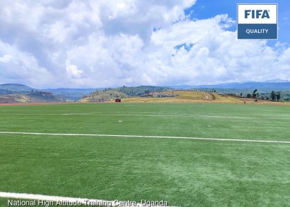 Campo certificado por la FIFA y World Rugby en el National High Altitude Training Centre de Uganda