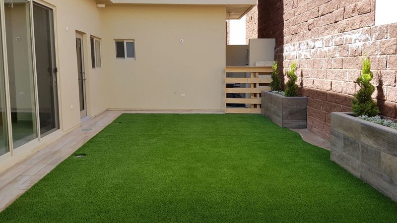 Artificial grass lawn creating gorgeous landscapes for homes