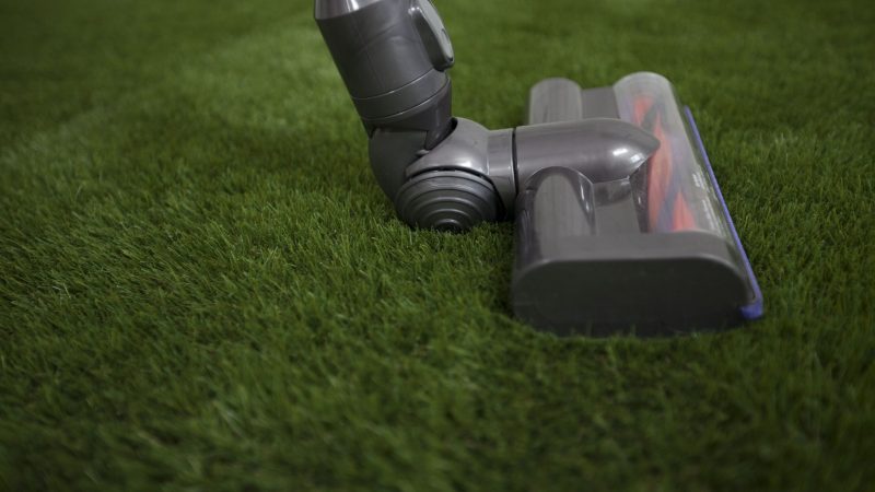 Cleaning your artificial lawn