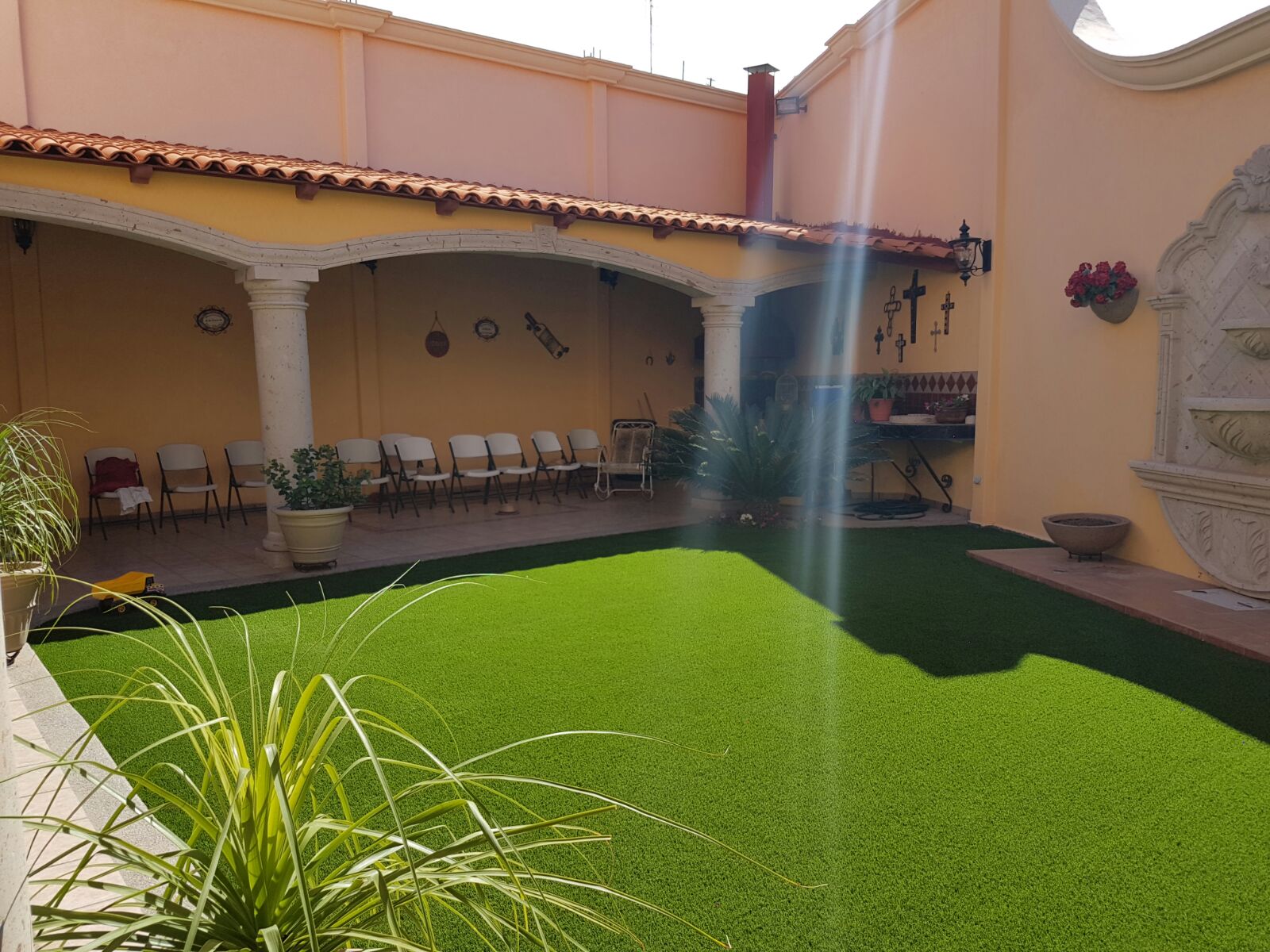 6 Reasons for choosing synthetic grass instead of natural grass