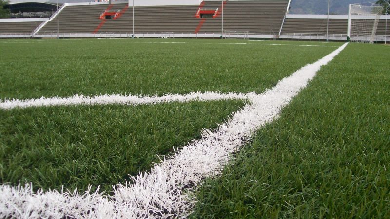5 Reasons to install synthetic grass on football fields