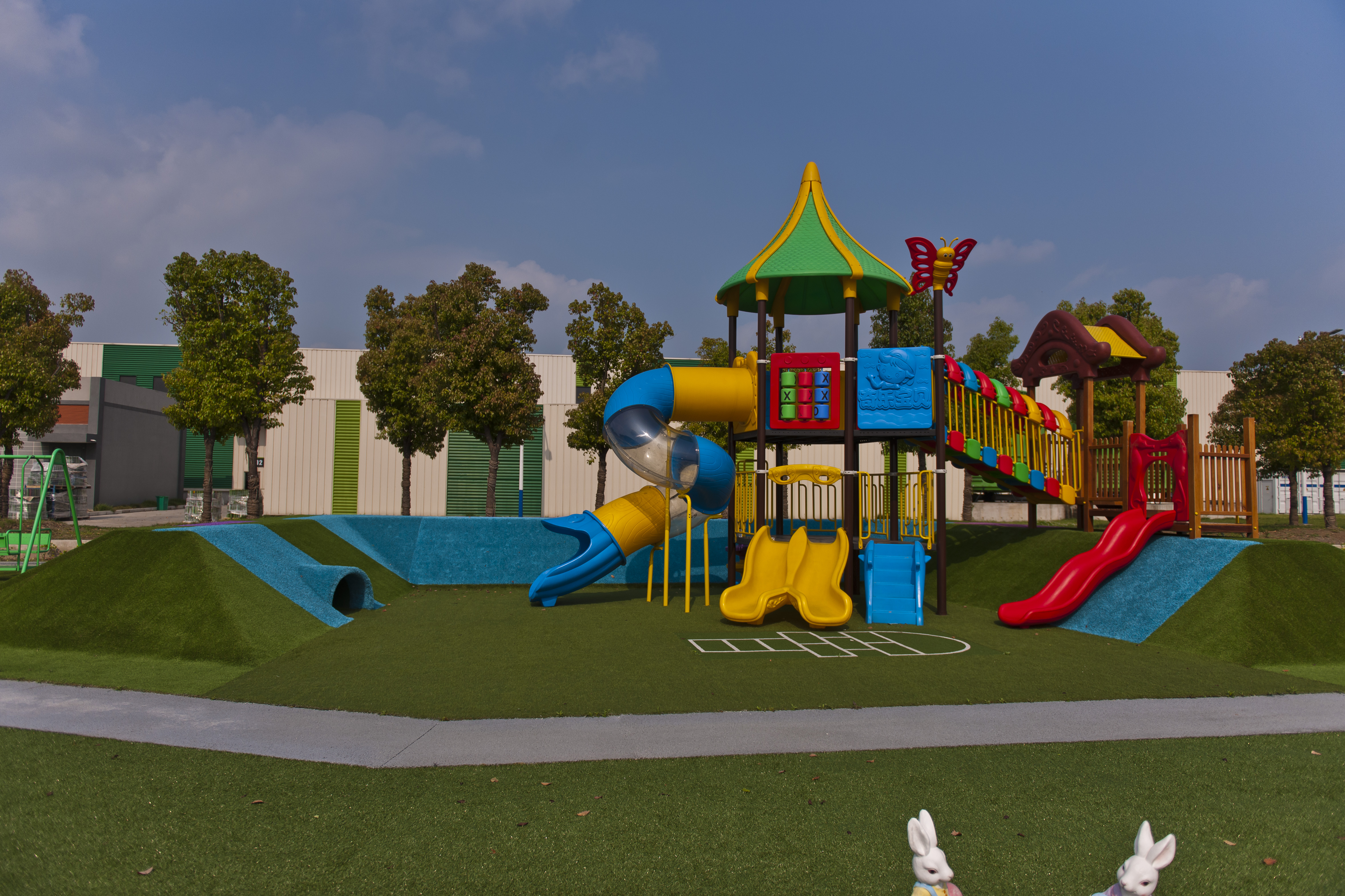4 Top reasons for installing artificial turf for kindergarten playground